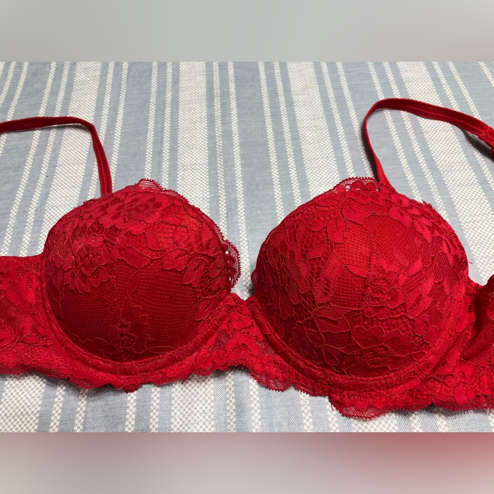 💛TODAY***$12***So Intimates red lace bra.